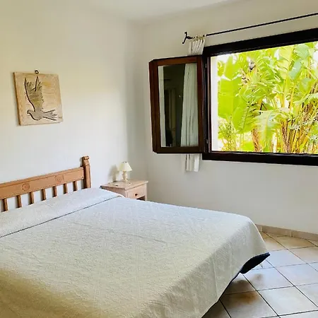 Casa Strelitzia Holiday home San Pantaleo